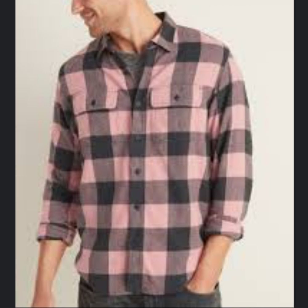 Old Navy Flannel Pink and Black Plaid Casual Button Down Shirt
